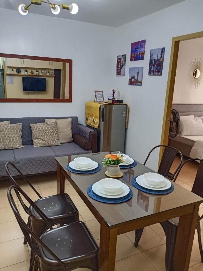One Spatial Two Bedroom Condominium Unit With Pool And Gym Free Netflix And Wifi Iloílo Exterior foto